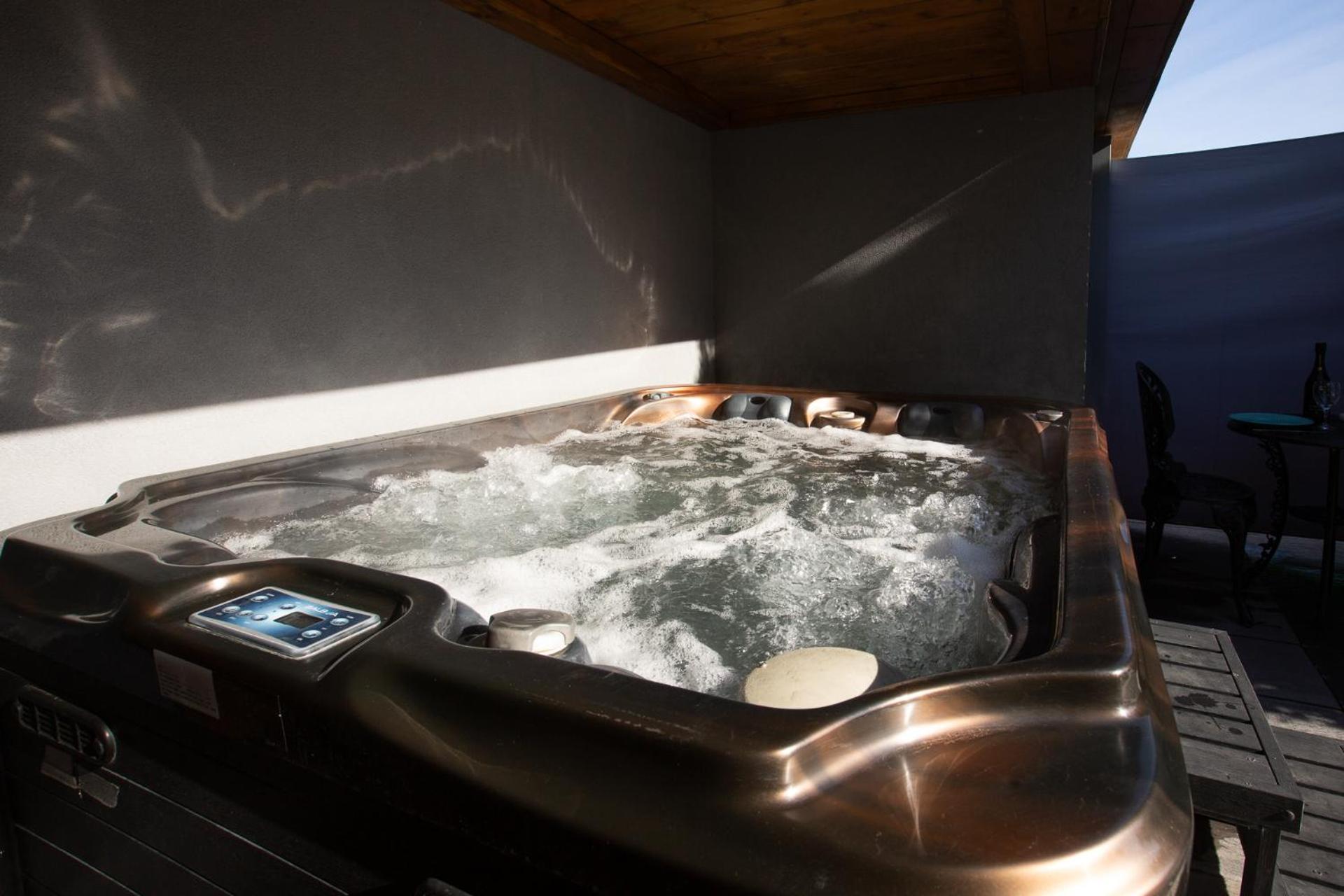Gites Spa Strasbourg - Studio Romantique, Jacuzzi, Sauna, Terrasse Privee Furdenheim Exterior photo